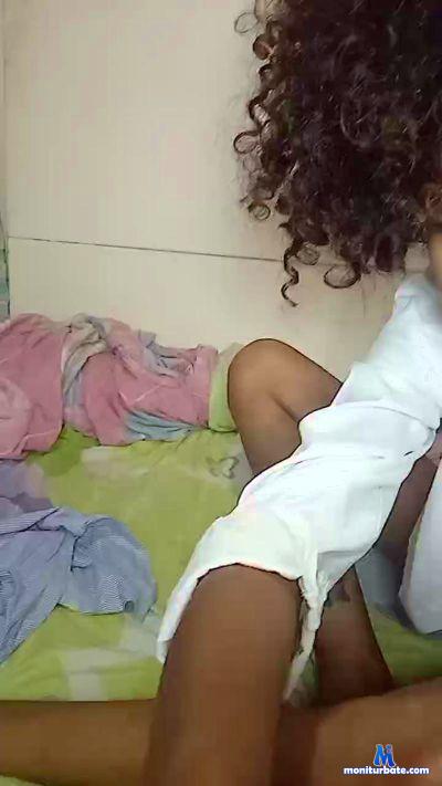 Reinaluna77 cam4 bisexual performer from United States of America latina pussy sexy morena 