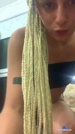 Lolaperez22 cam4 live cam performer profile