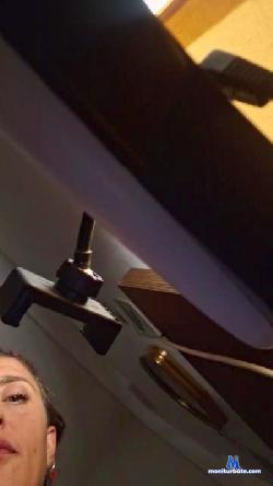 Trizia86 cam4 live cam performer profile