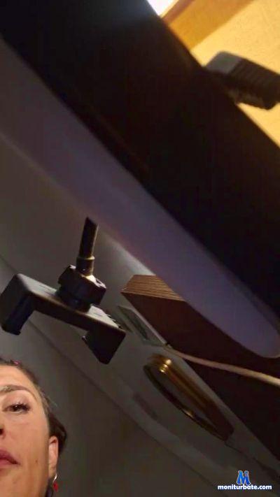 Trizia86 cam4 bisexual performer from Republic of Italy  