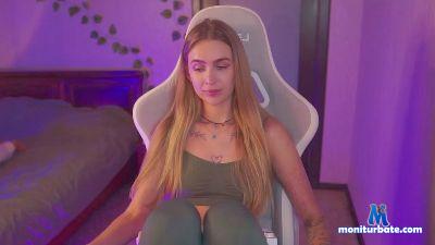 PillowVibe cam4 bisexual performer from Ukraine masturbation squirt striptease cute blowjob pussy spanking 