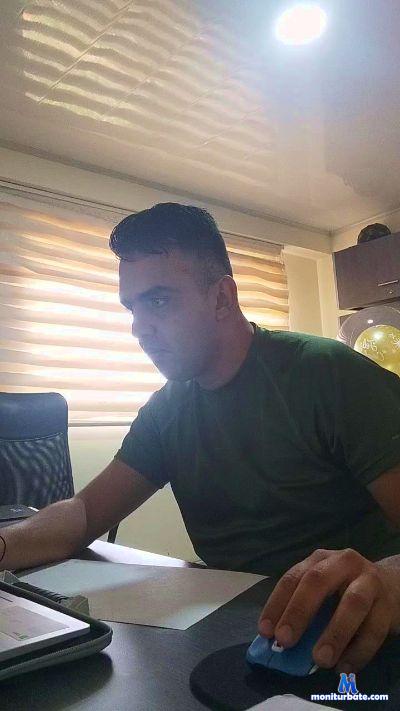 0JuanRamirez cam4 bisexual performer from Republic of Colombia 3229429227 