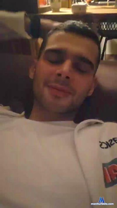 boy2428 cam4 unknown performer from Republic of Italy  