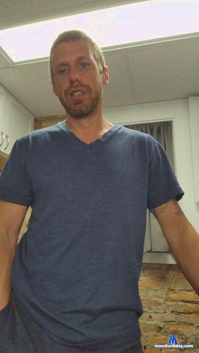 Bullfrogg cam4 bisexual performer from United States of America blowjob cum analtoys bdsm squirt pussy anal 