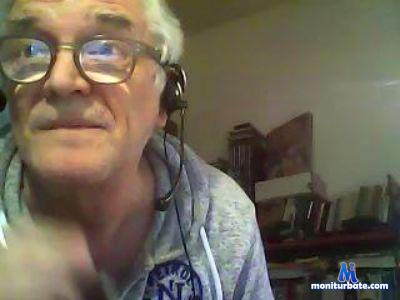 mrpassion4u cam4 straight performer from Kingdom of the Netherlands rollthedice 