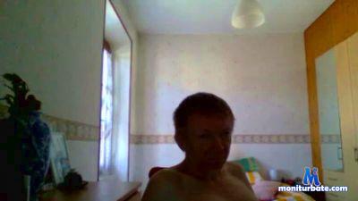 naturiste974 cam4 bisexual performer from French Republic  