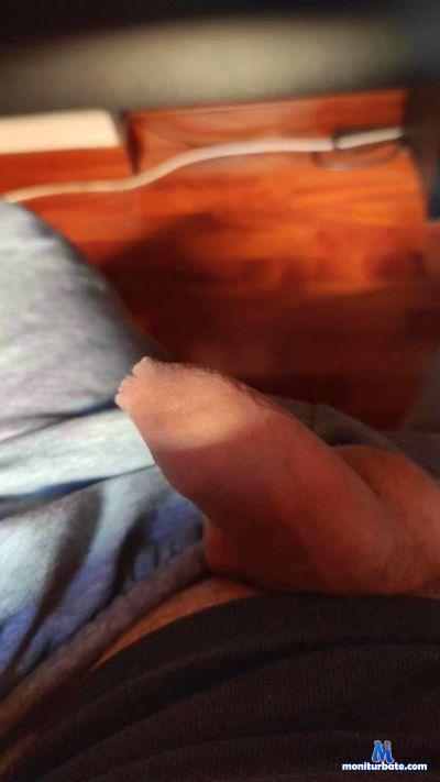 Pinocchio82 cam4 bicurious performer from Republic of Italy  