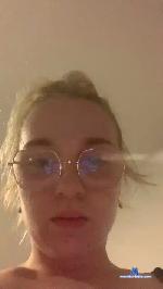 Kleeeo cam4 livecam show performer room profile
