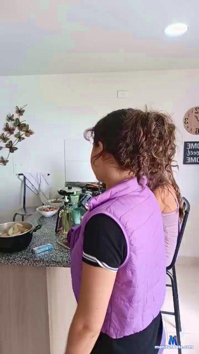 Tropicoqueta cam4 bisexual performer from United Kingdom of Great Britain & Northern Ireland C2C bigass squirt striptease sexy blonde feet 