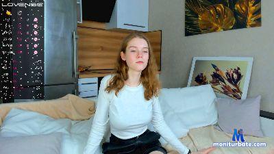ZeldaBenskin cam4 bisexual performer from Republic of Latvia  