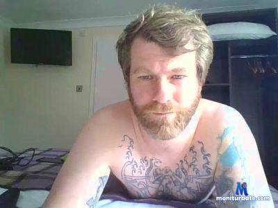 danmanfrog cam4 straight performer from United Kingdom of Great Britain & Northern Ireland  