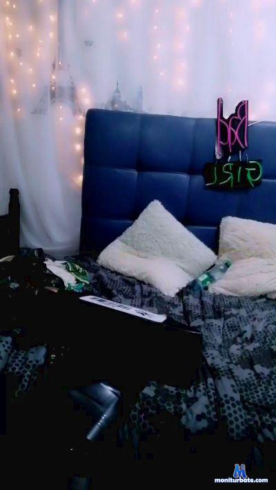 ashley_hunter94 cam4 bisexual performer from United States of America  