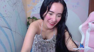 dollylittle cam4 bicurious performer from Republic of Colombia C2C striptease cute blowjob ass feet amateur 