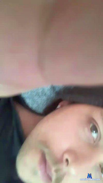 normalguy666 cam4 straight performer from Republic of Chile  