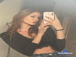 ElwineDearborn cam4 live cam performer profile