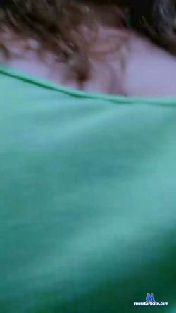 Arelies cam4 live cam performer profile