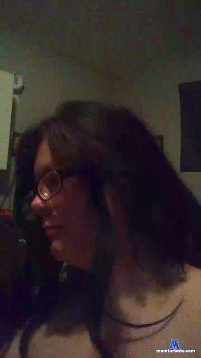 CrystalLuvs cam4 bisexual performer from United States of America  