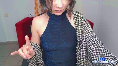 NikolReedy cam4 straight performer from United States of America armpits masturbation C2C striptease cute pussy spanking 