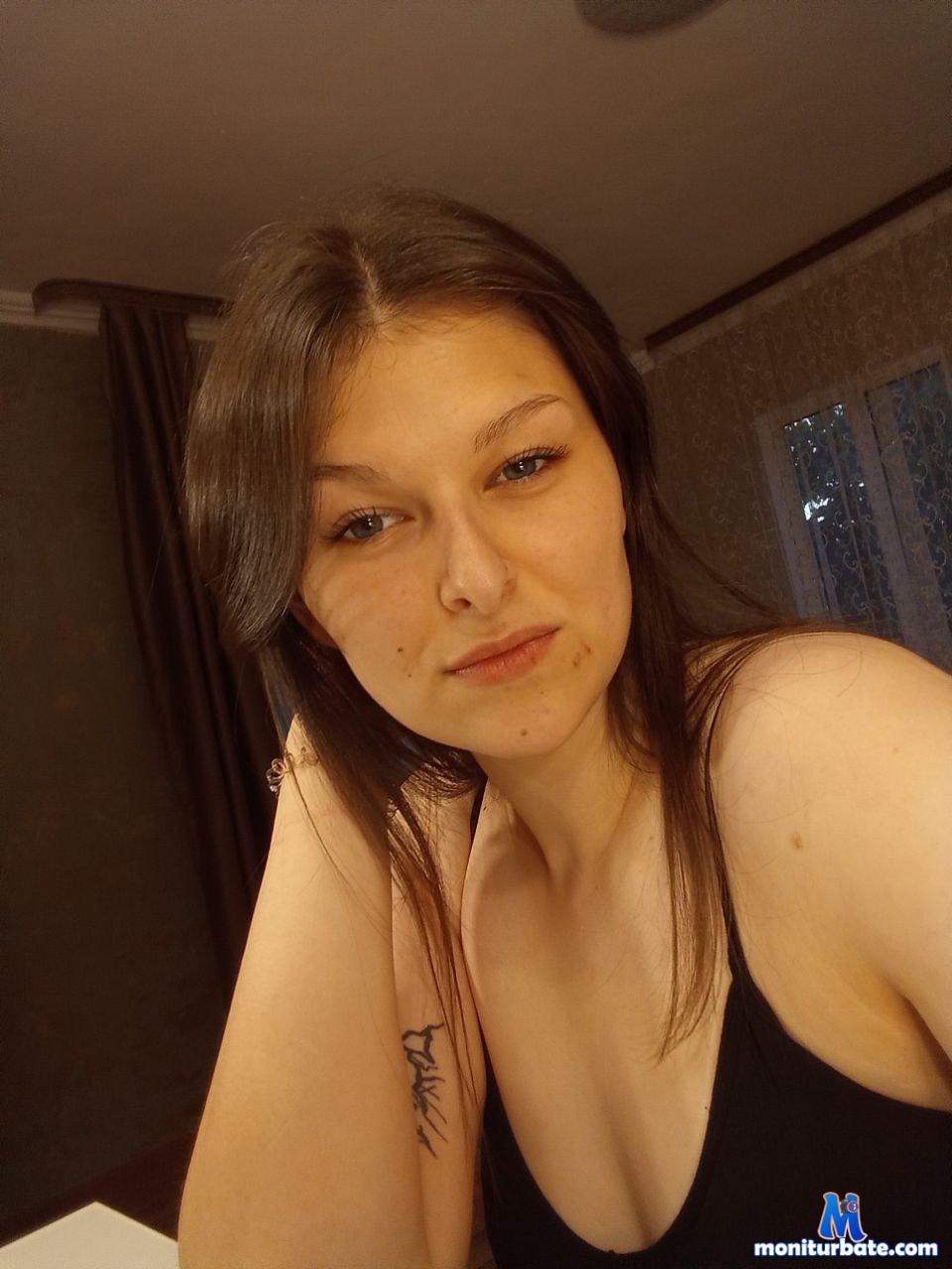 ZeldaEdman cam4 bisexual performer from French Republic ass cute schoolgirl striptease spanking feet amateur 