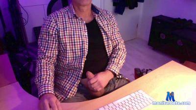 geniesser8 cam4 bisexual performer from Federal Republic of Germany  