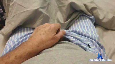 Olduncut76 cam4 bicurious performer from Republic of Italy pee uncut voyeur esibizionista 