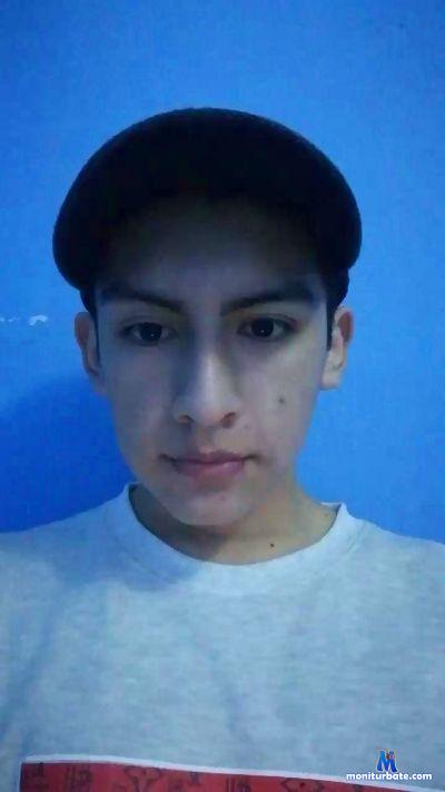 MikeTwinkk cam4 gay performer from United Mexican States  