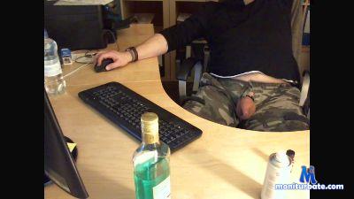 Barefooter cam4 gay performer from Federal Republic of Germany poppers slut feet 