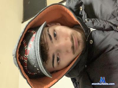 Giuseppe89898 cam4 bisexual performer from Republic of Italy pornstar 