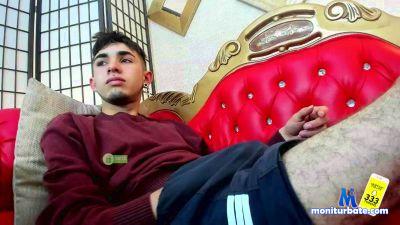 Adam_Borges cam4 bicurious performer from United States of America  