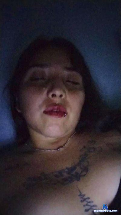 Saralun cam4 bisexual performer from Republic of Colombia  