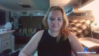 KatieZap cam4 bisexual performer from United States of America  