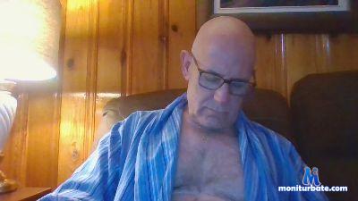 brickhousez1 cam4 gay performer from Canada  