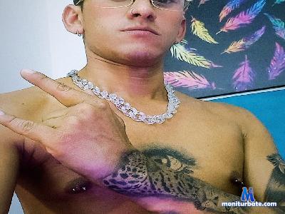 Cristofer_022 cam4 bicurious performer from United States of America anal spanking cosplay ass cum amateur masturbation 