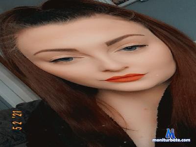 CurvyCourtney21 cam4 straight performer from United Kingdom of Great Britain & Northern Ireland  