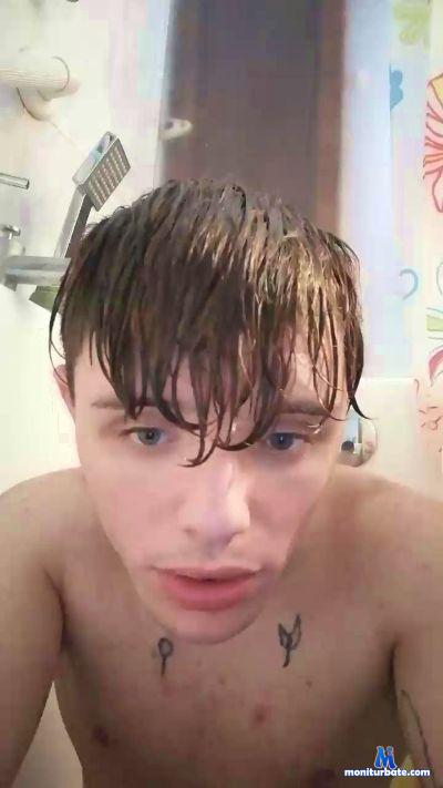 porcone154 cam4 bisexual performer from Republic of Italy threesome 
