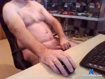 aussieguy789 cam4 bicurious performer from Commonwealth of Australia  