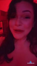 Elaynah cam4 livecam show performer room profile