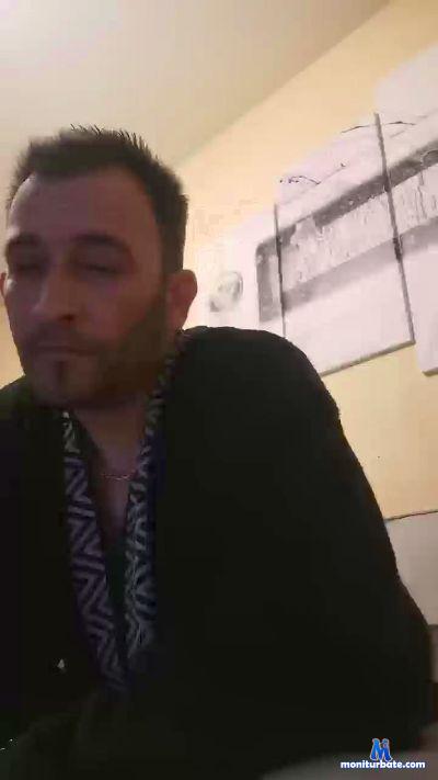 miikl cam4 straight performer from French Republic  