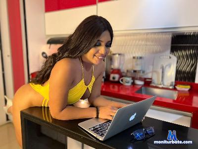 abbycinnamon_ cam4 bisexual performer from United States of America feet smoke spanking squirt analtoys schoolgirl 