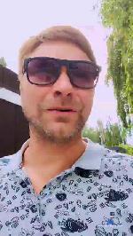 VibesLover cam4 livecam show performer room profile