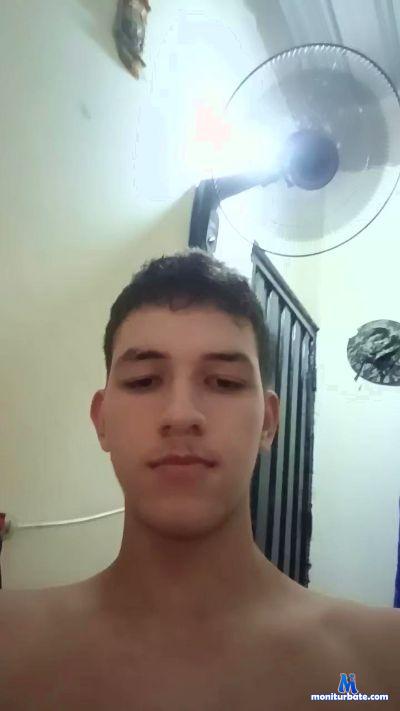 yoelandres02 cam4 straight performer from Republic of Colombia amateur 