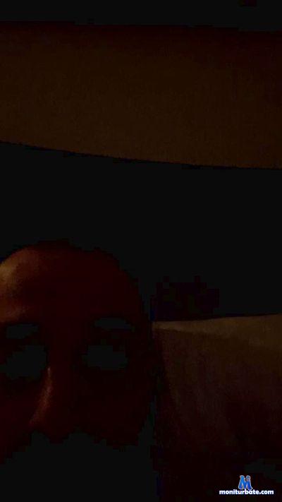 raven84hot cam4 straight performer from Republic of Italy  