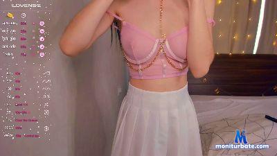 DaisyGault cam4 bicurious performer from United Kingdom of Great Britain & Northern Ireland  