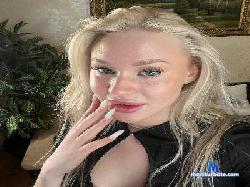 QuennaGoodwyn cam4 live cam performer profile