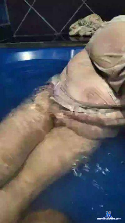 MorenaCwb95 cam4 bisexual performer from Federative Republic of Brazil  