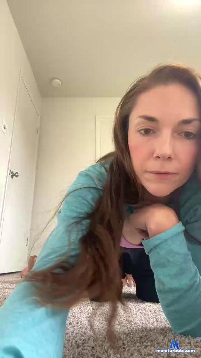 Thatgirl24 cam4 straight performer from United States of America petite milf spanking ass pussy pornstar 