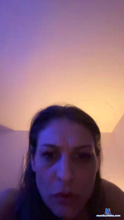 Lucile1986 cam4 bisexual performer from United Kingdom of Great Britain & Northern Ireland amateur 