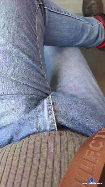 MEDUSATRAV cam4 gay performer from Republic of Italy  