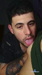 Duoemede cam4 livecam show performer room profile