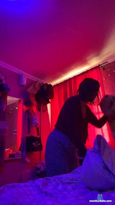 Ayline_peach cam4 bisexual performer from Republic of Chile  